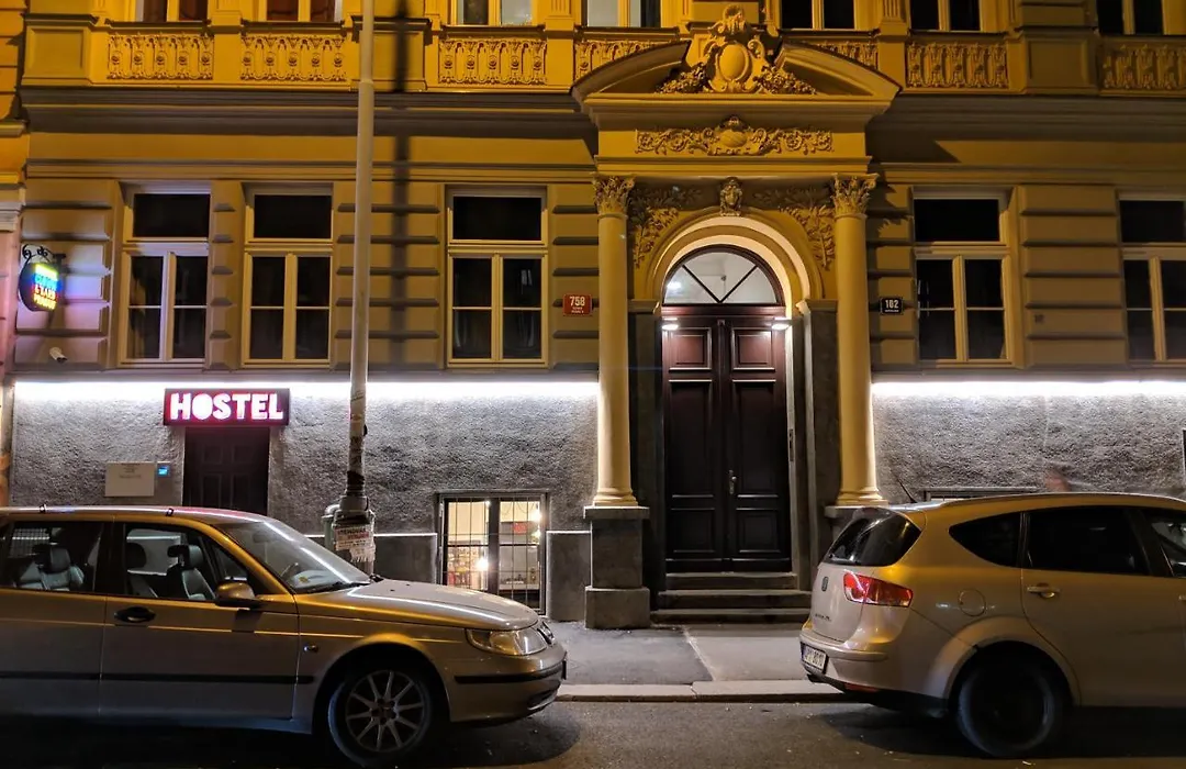 Clown&Bard Hostel-1